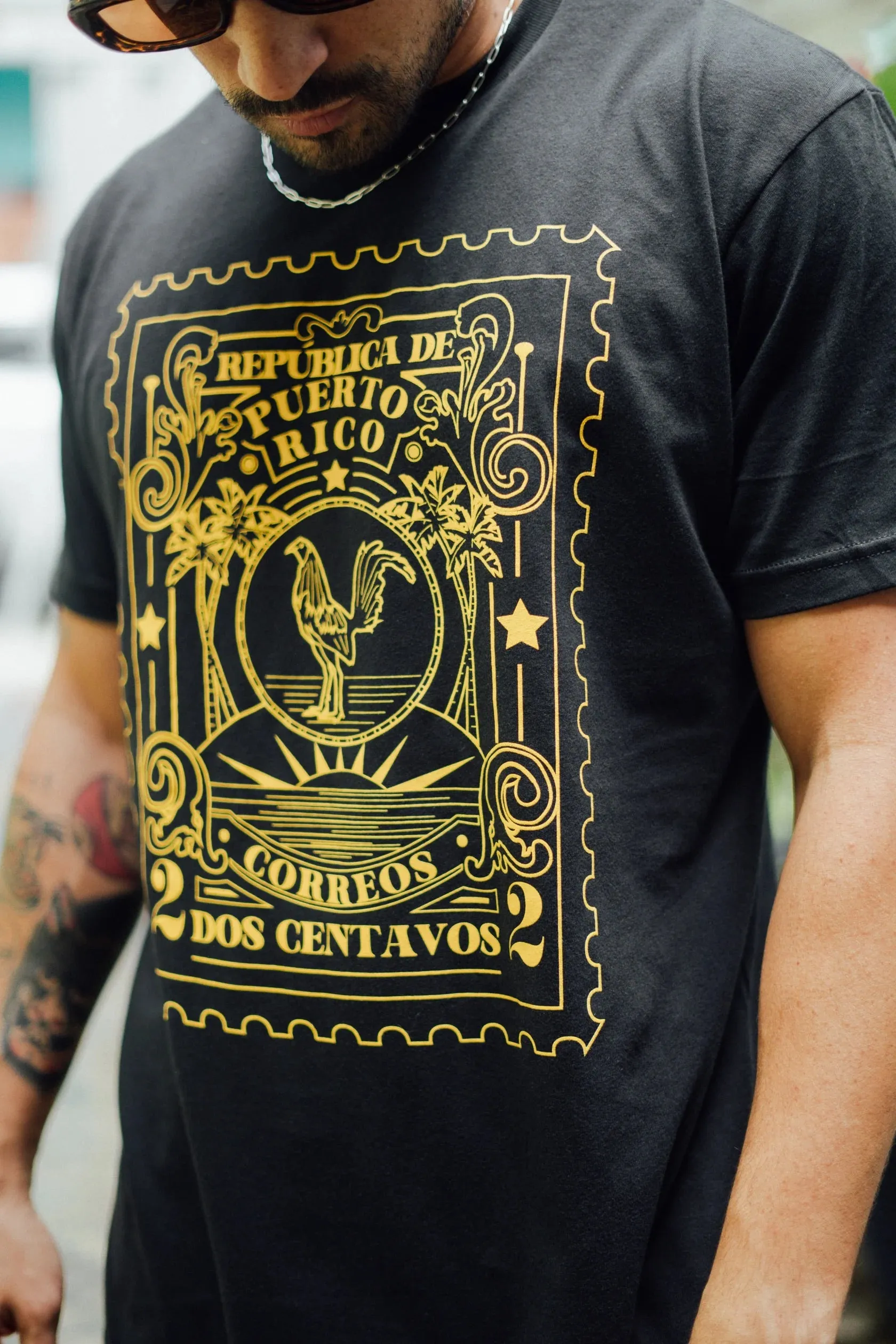 ANTICUADO - República de PR - Black T-Shirt
