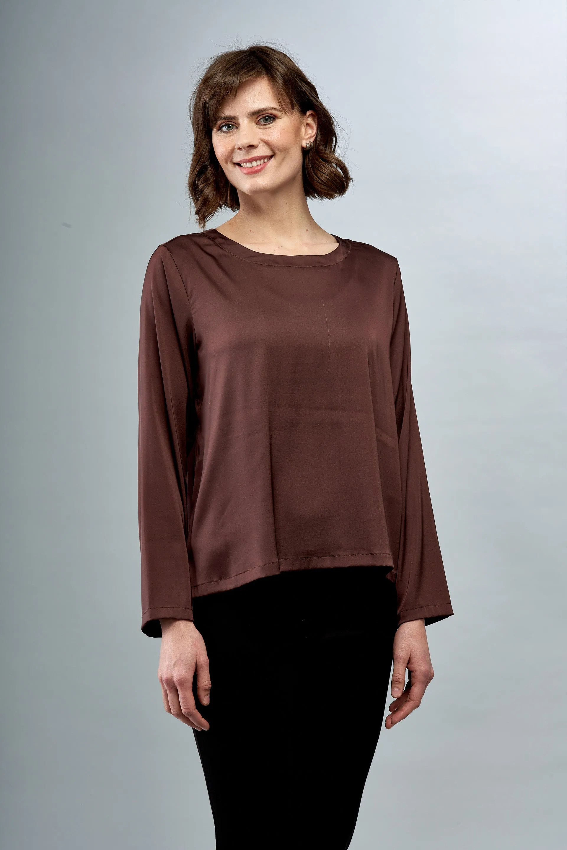 BCT6757 Satin Scoopneck Tee