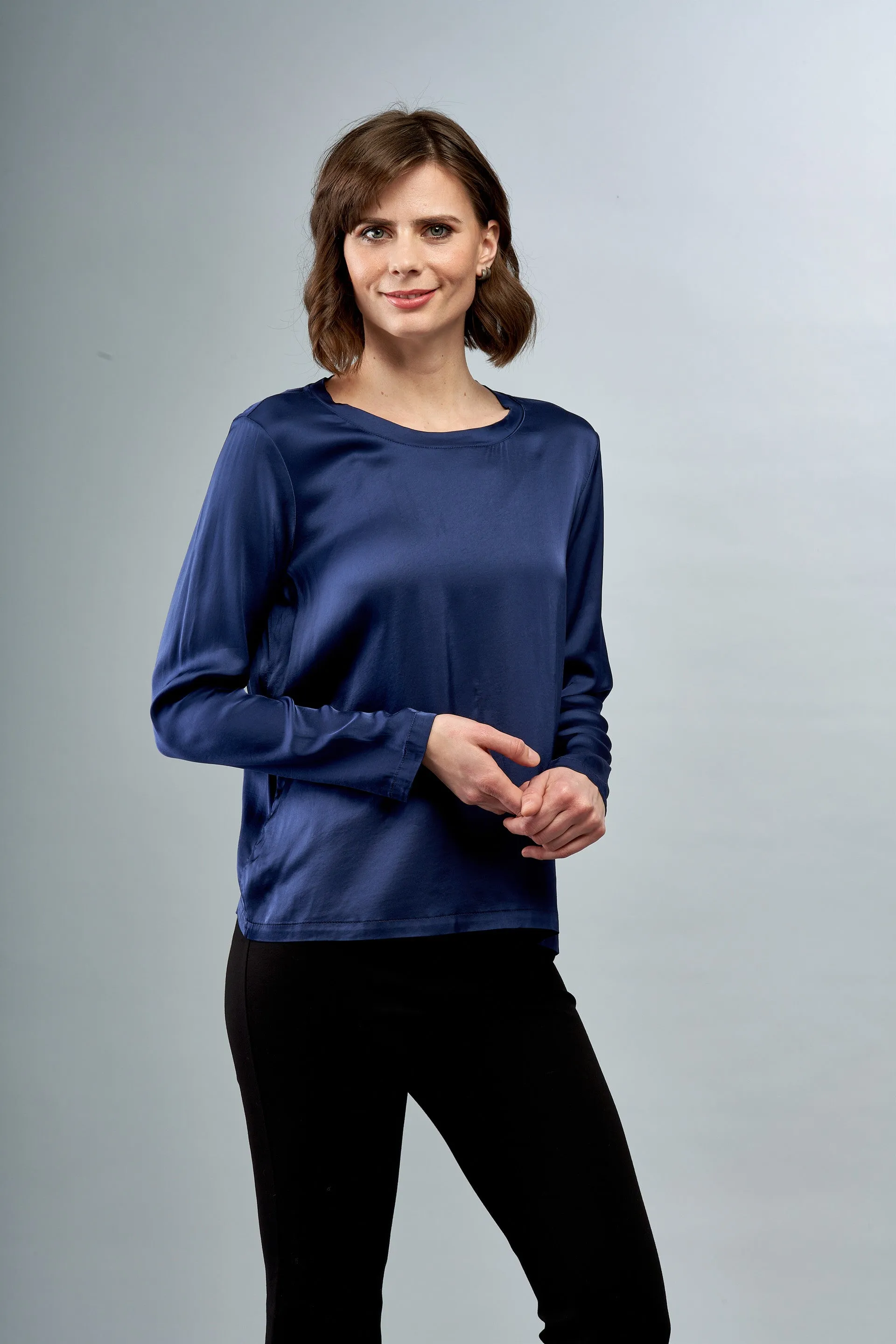 BCT6757 Satin Scoopneck Tee