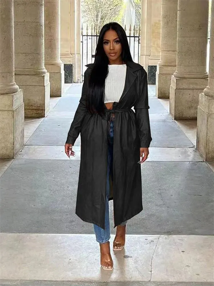 Chic coat with waist belt - Lightweight and breathable material - Trendy fashion for any season