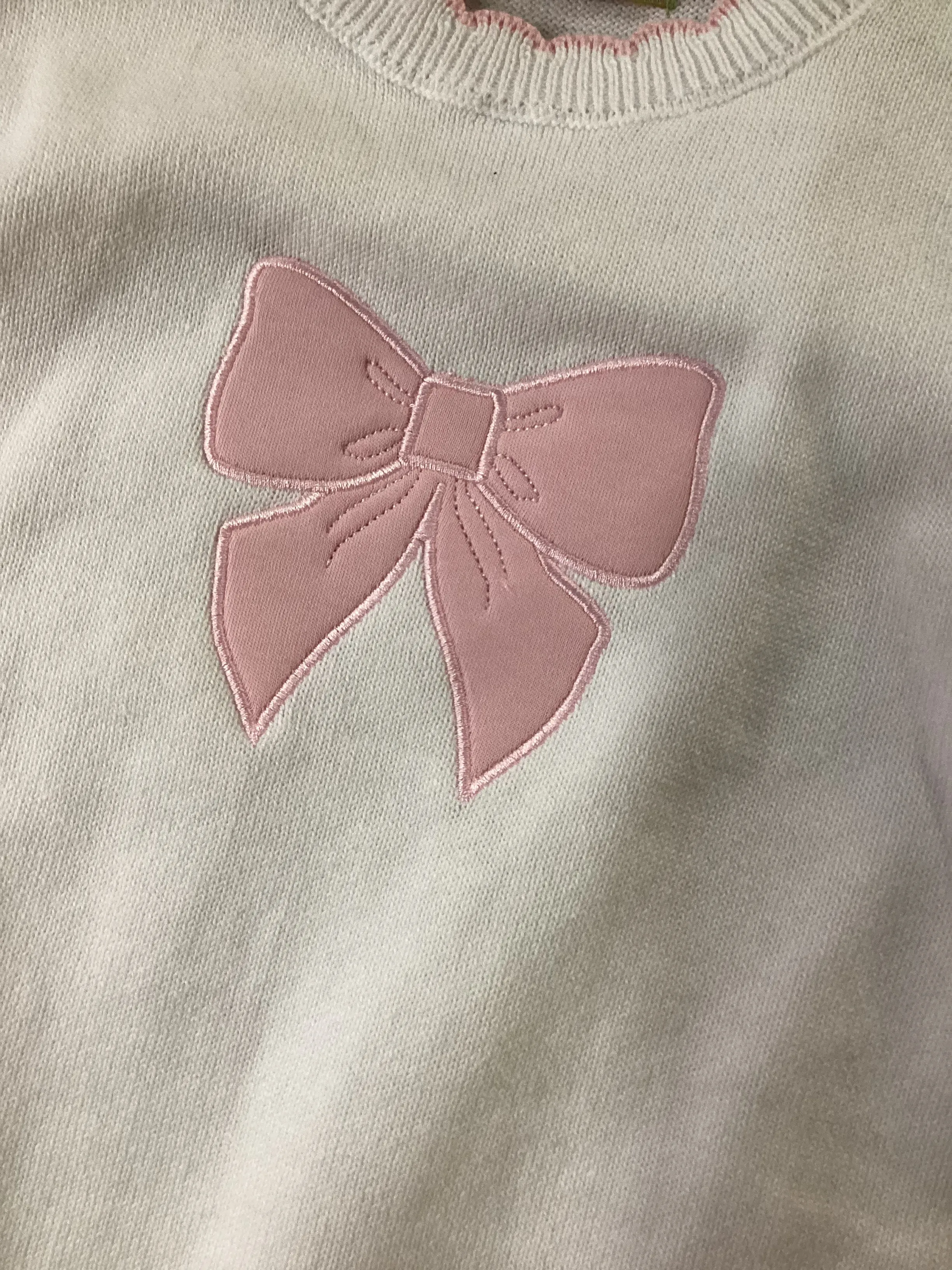 CLAVER LIGHT PINK BOW SCALLOPED NECK SWEATER