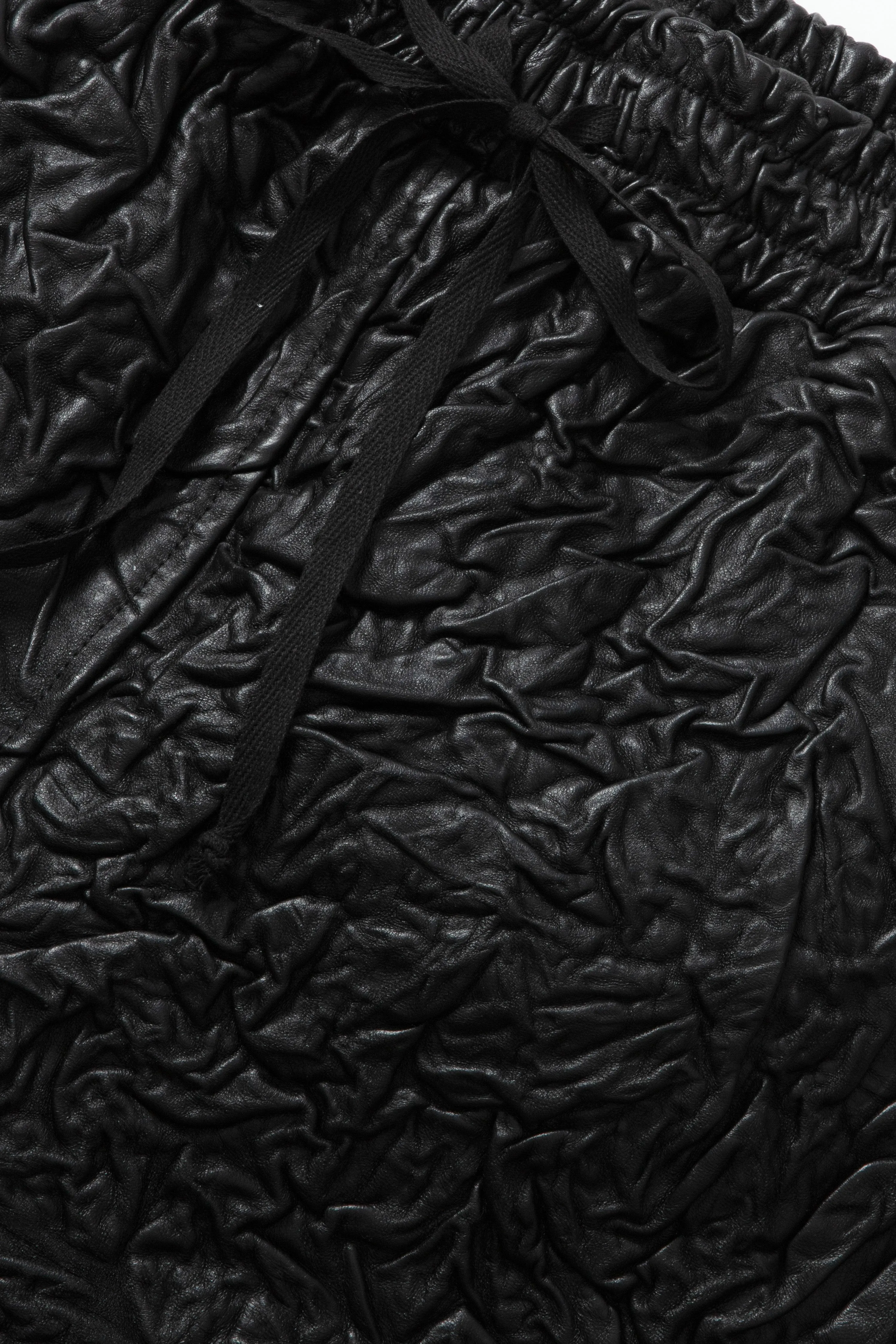 CRINKLED TAILORED SHORT