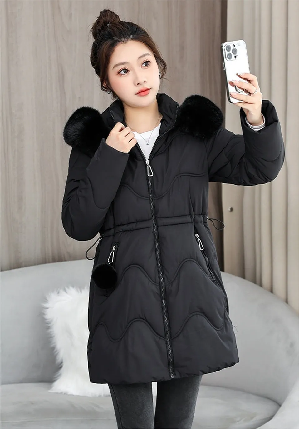 Easy-to-Clean Quilted Puffer Jacket with Relaxed-Fit Design for Women