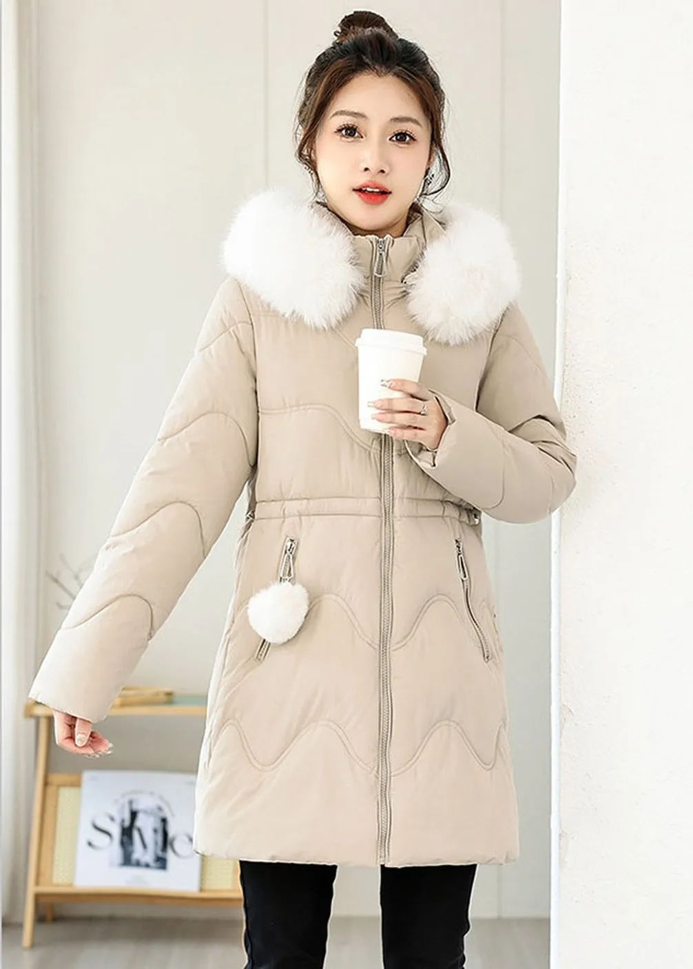Easy-to-Clean Quilted Puffer Jacket with Relaxed-Fit Design for Women