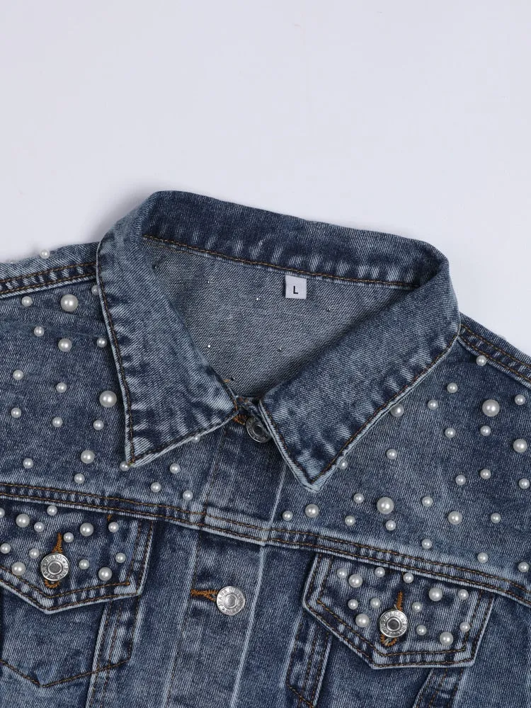 Elegant denim jacket embellished with pearls - Lightweight and breathable material