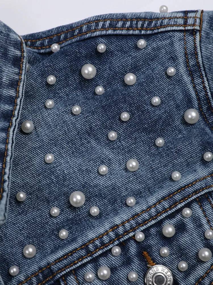 Elegant denim jacket embellished with pearls - Lightweight and breathable material