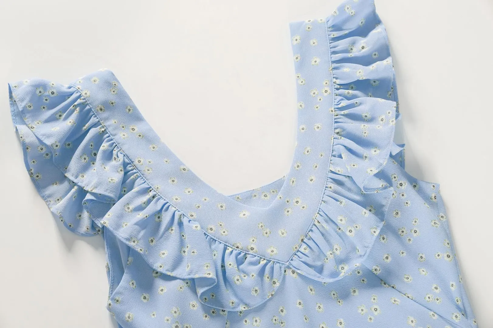Elegant French Vacation Dress with Ruffle Neckline