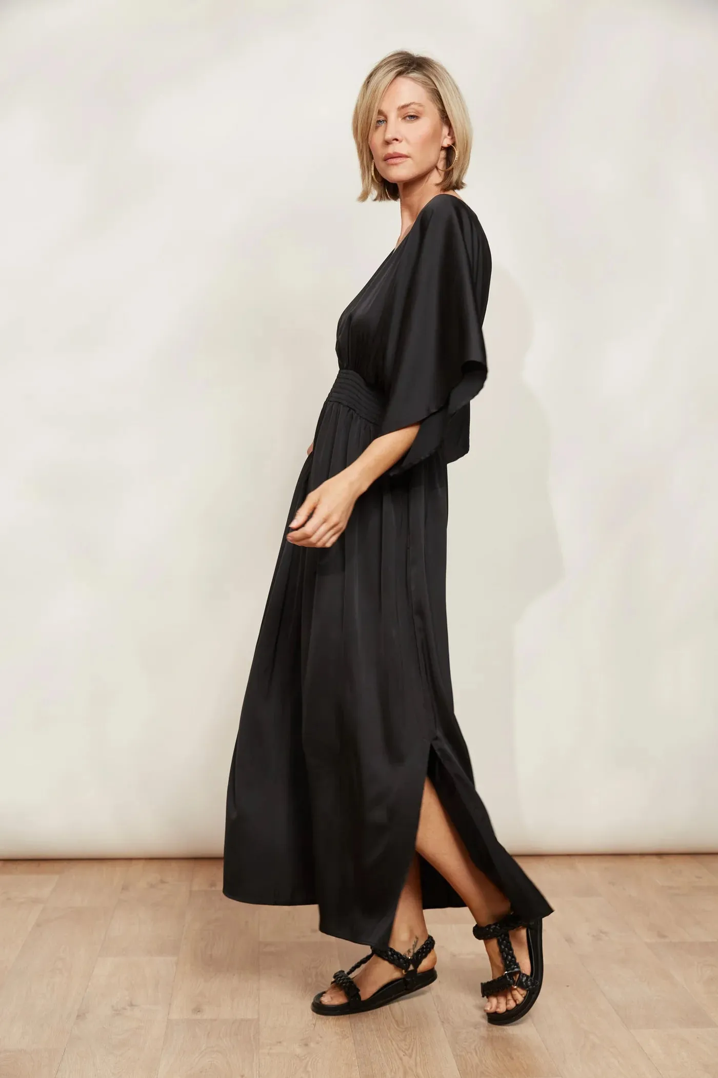 Elegant Maxi Dress - Black