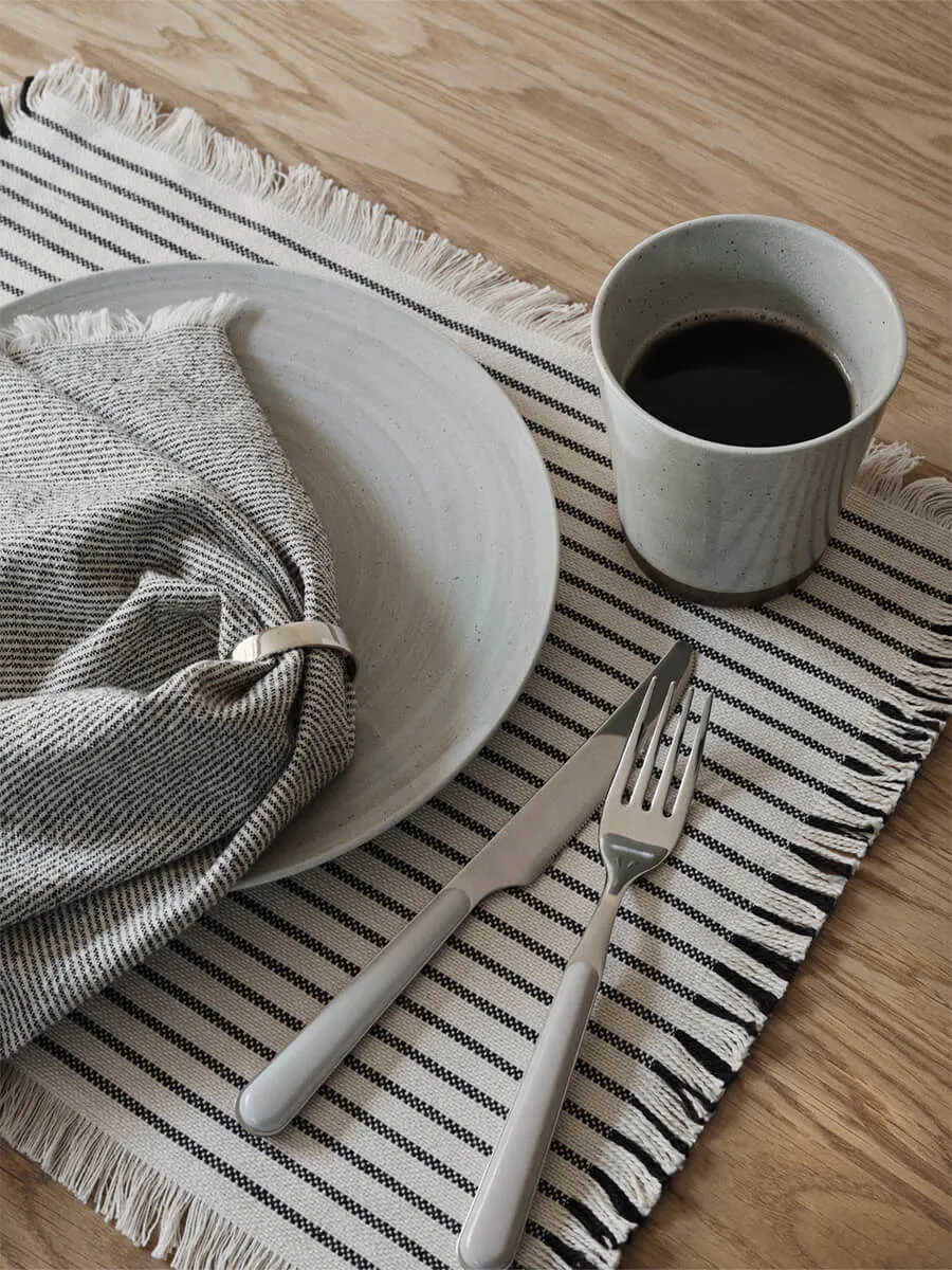 Elouise Napkin - Black/Off White