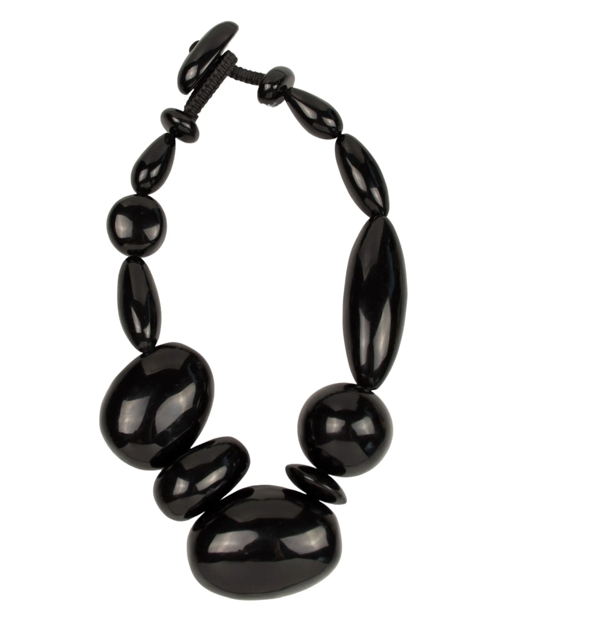 FREEFORM RESIN STATEMENT NECKLACE. BLACK