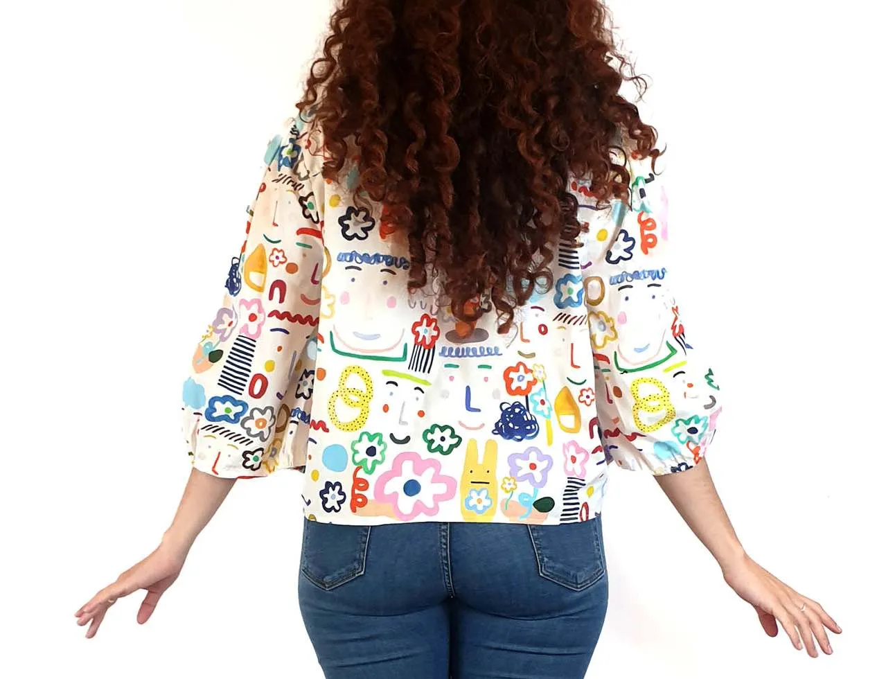 Jericho Road white oversized shirt with fun and bright print size 10