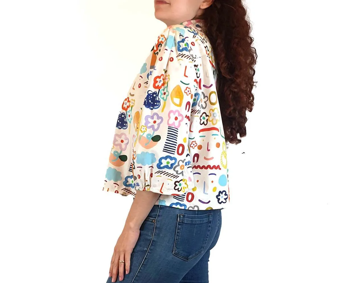 Jericho Road white oversized shirt with fun and bright print size 10