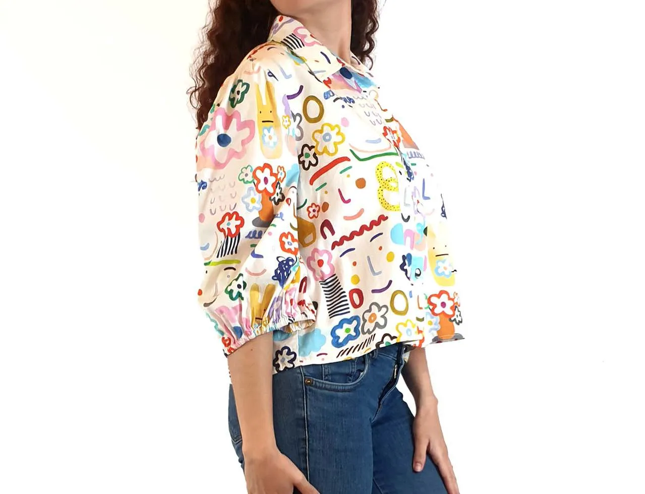 Jericho Road white oversized shirt with fun and bright print size 10