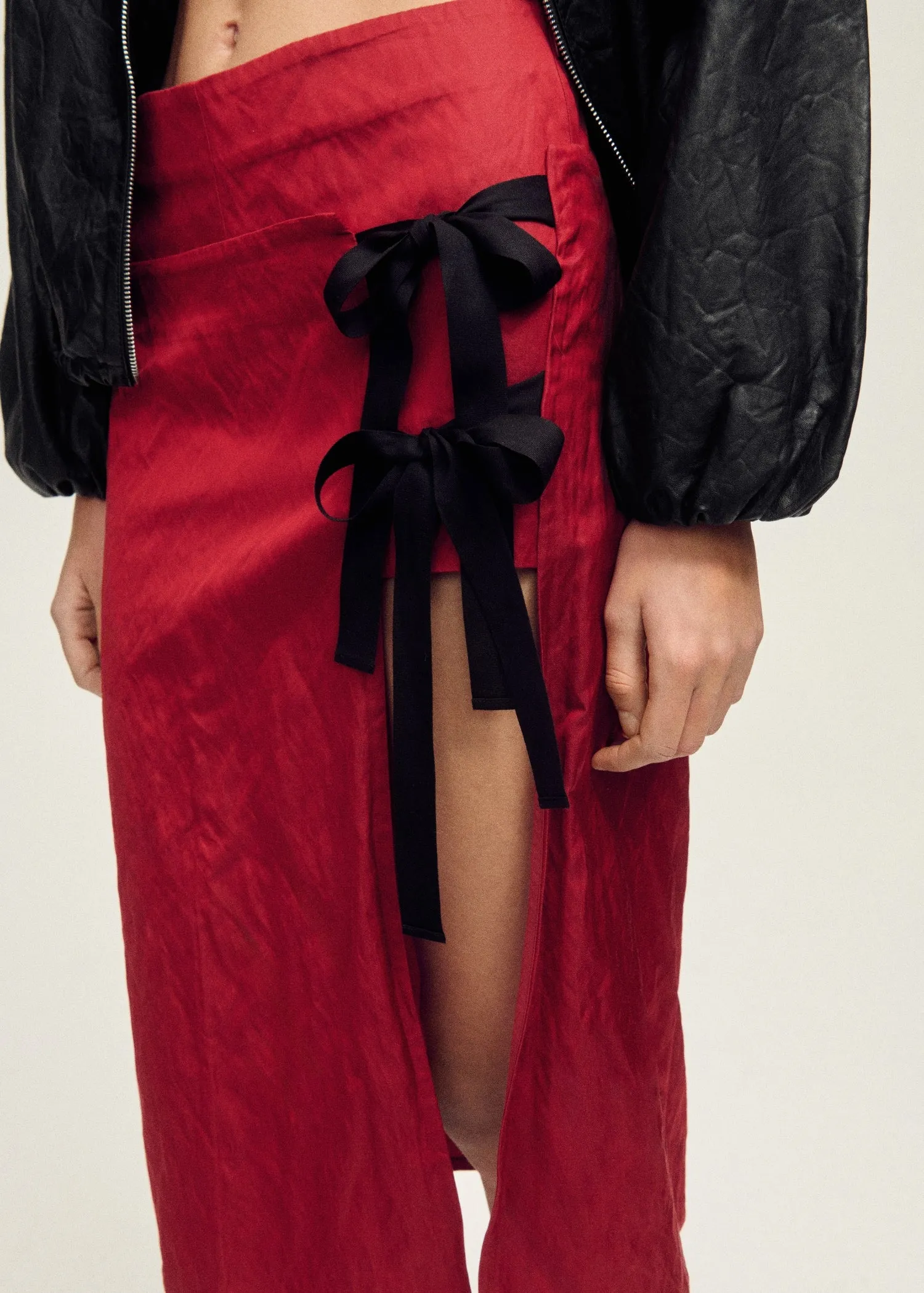 Multi-position textured skirt with bows