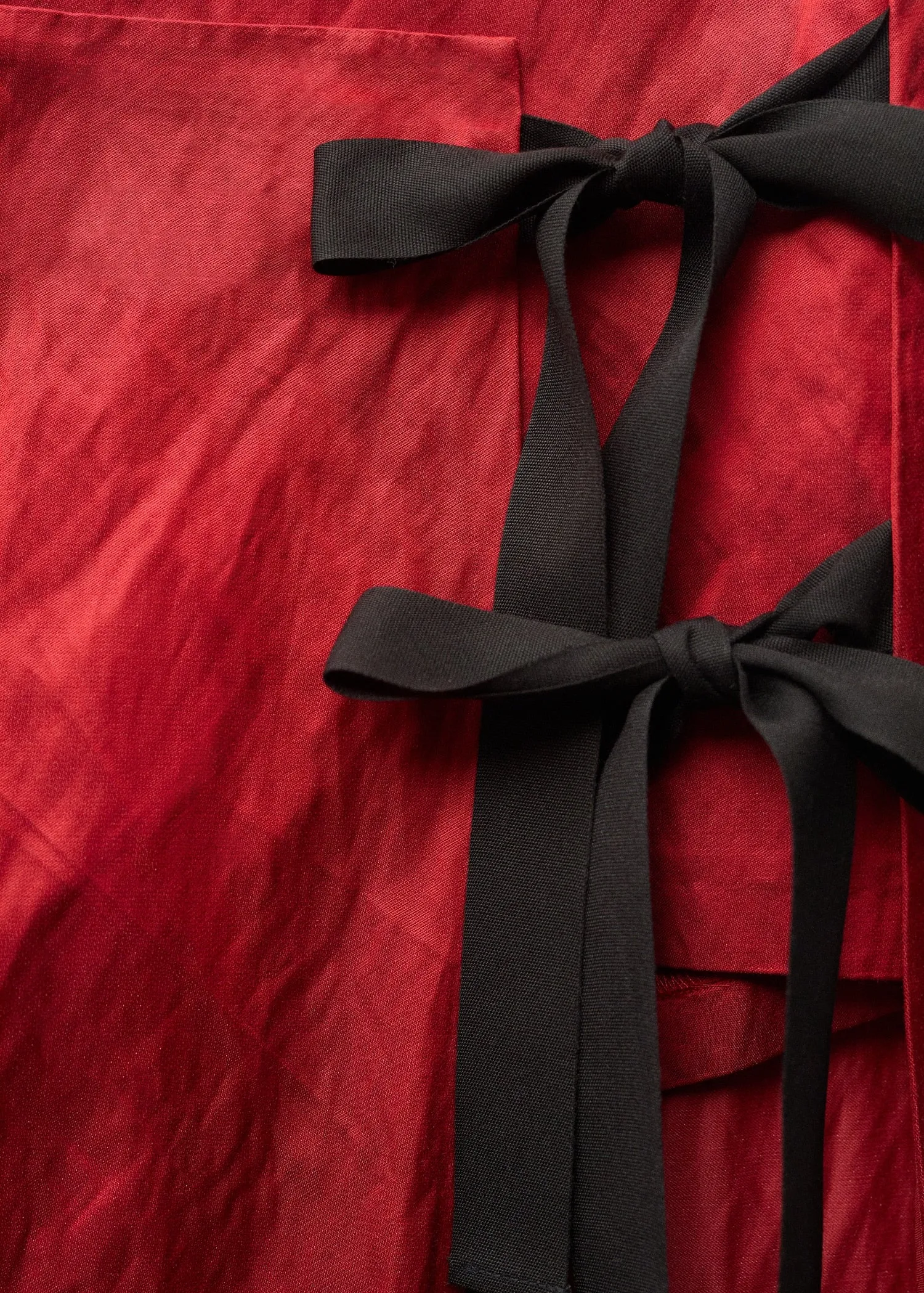 Multi-position textured skirt with bows