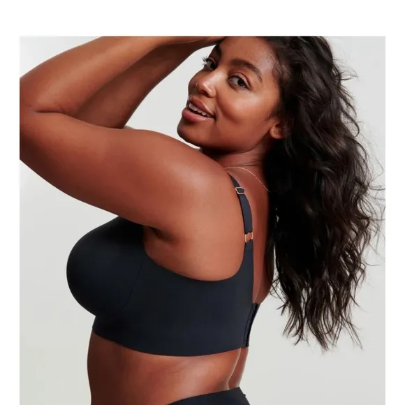 NWT Sz S Evelyn &amp; Bobbie Structured Scoop Bra Black   (EB CORE)