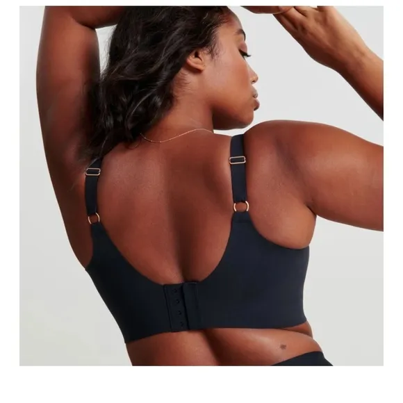 NWT Sz S Evelyn &amp; Bobbie Structured Scoop Bra Black   (EB CORE)