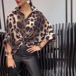 Phoebe® | Elegant leopard print blouse