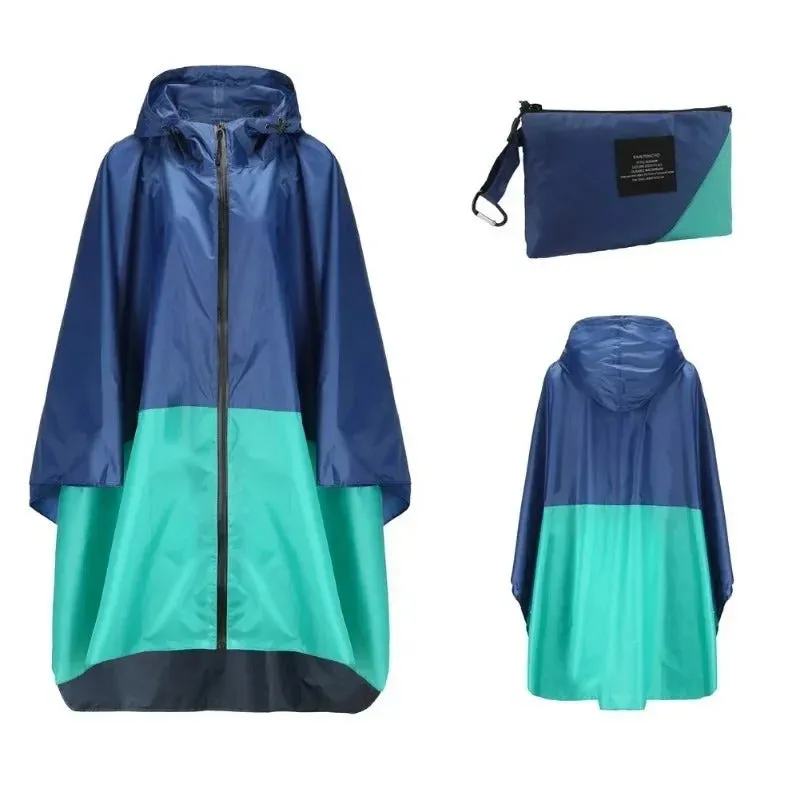 Poncho with geometric graphic print - Lightweight and breathable material