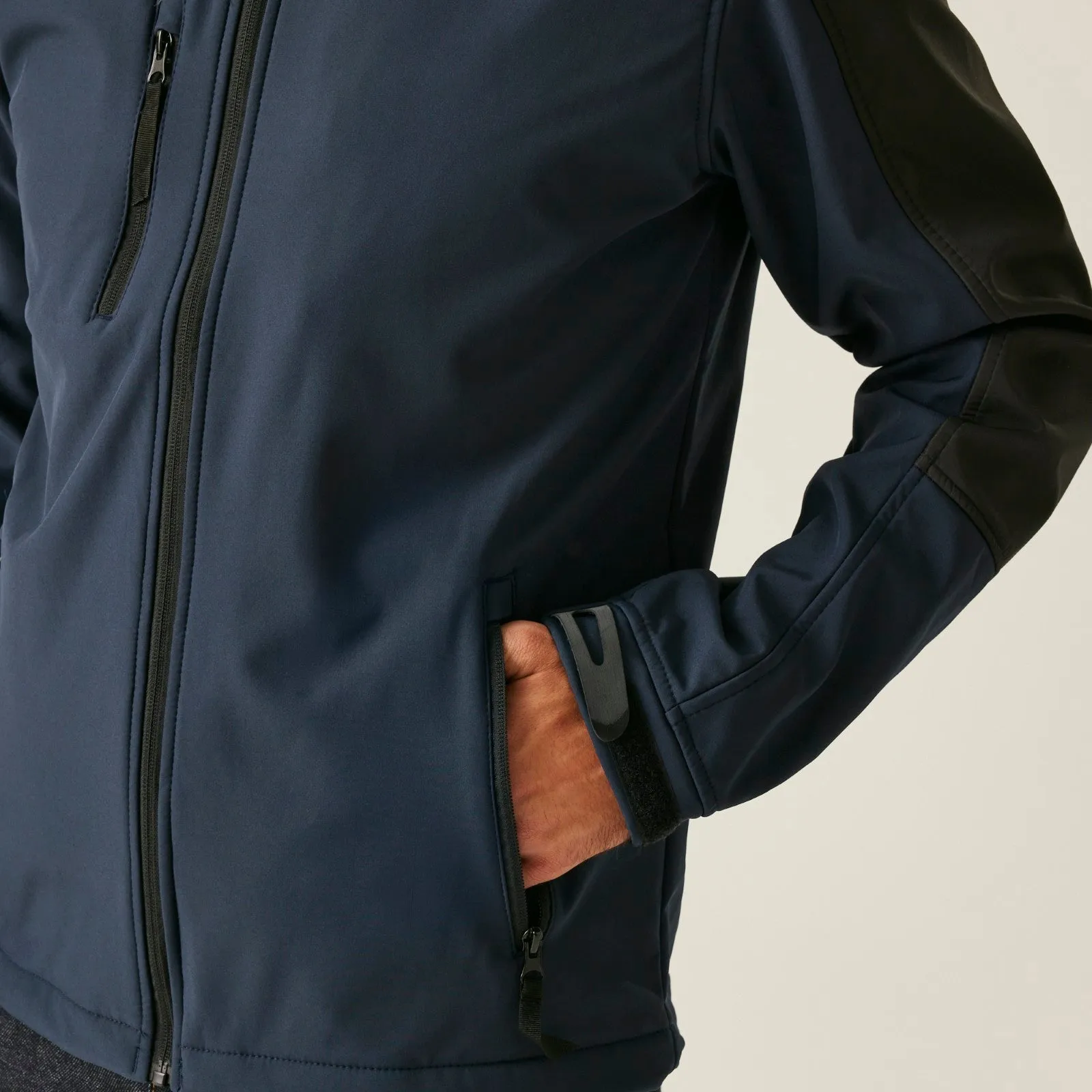 Regatta Professional Mens Hydroforce 3 Layer Membrane Softshell Jacket