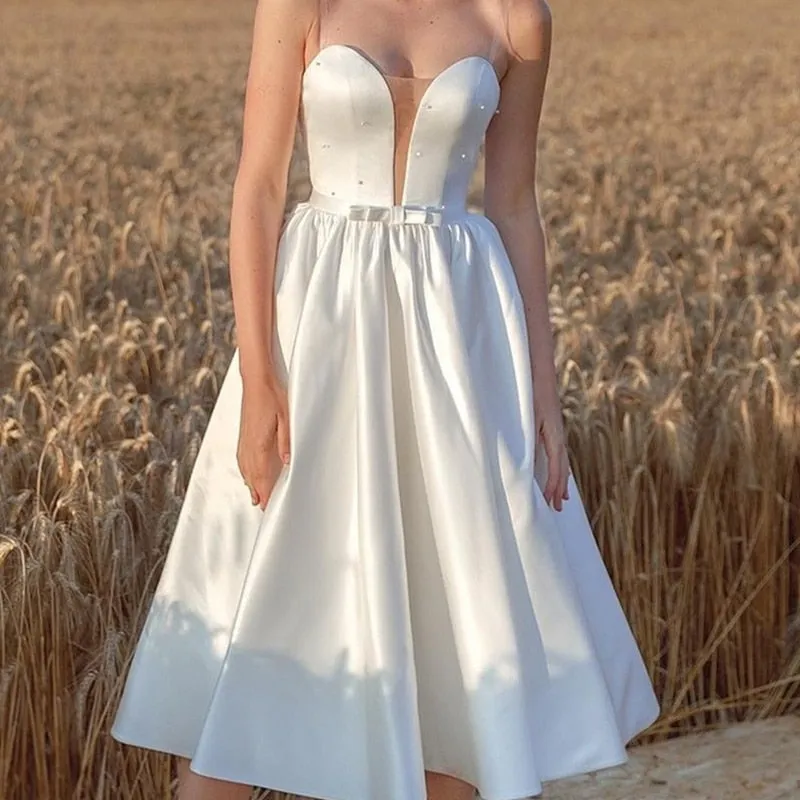 Roycebridal Elegant Short Wedding Dress Robe De Mariee A-Line Knee Length Sleeveless Sweetheart For Women Lady Simple Beach White Pearls