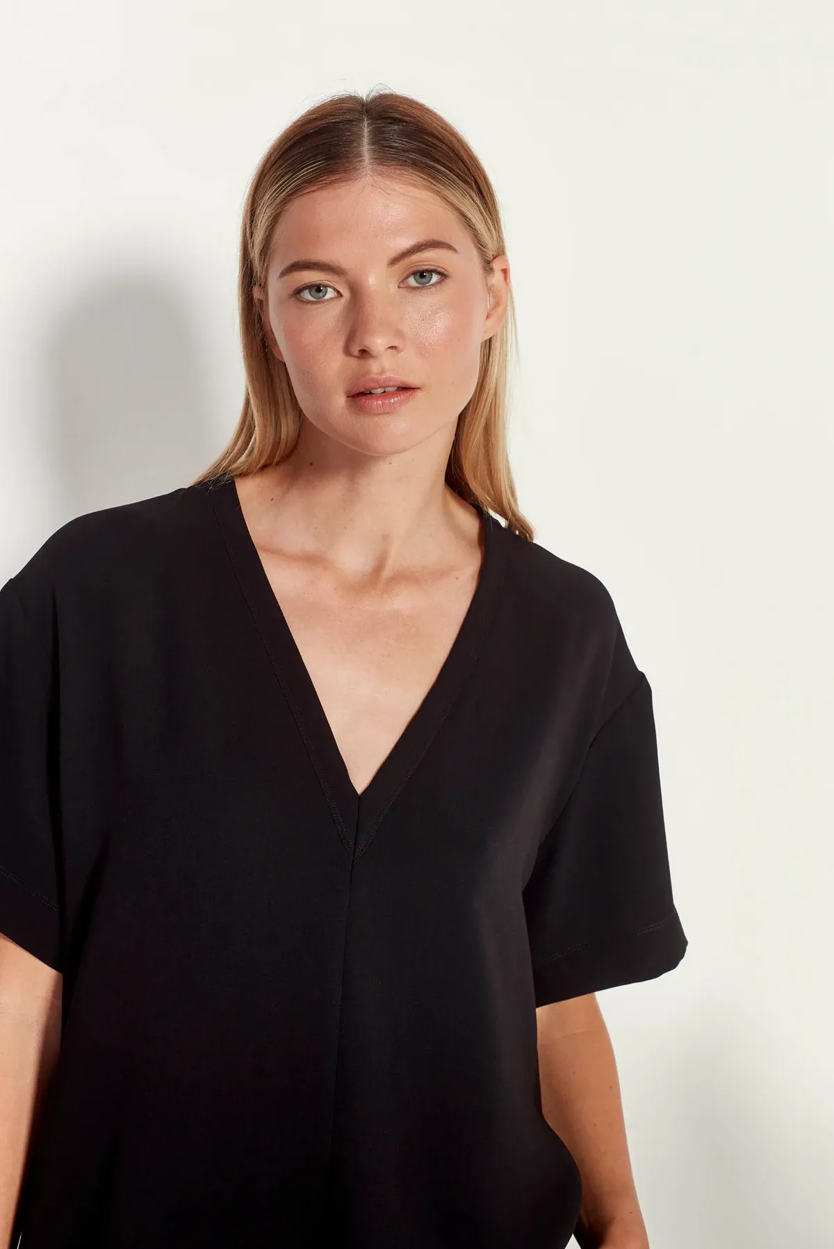 SHARP TEE