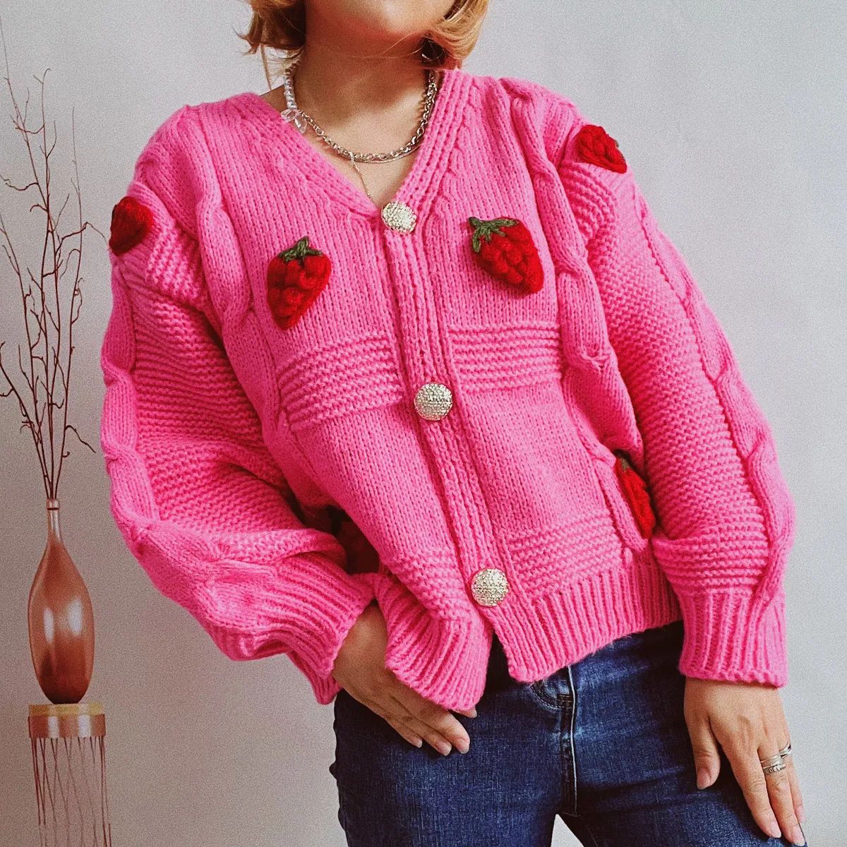 Stylish cardigan with long sleeves and strawberry print for autumn and spring - Casual wear for everyday comfort