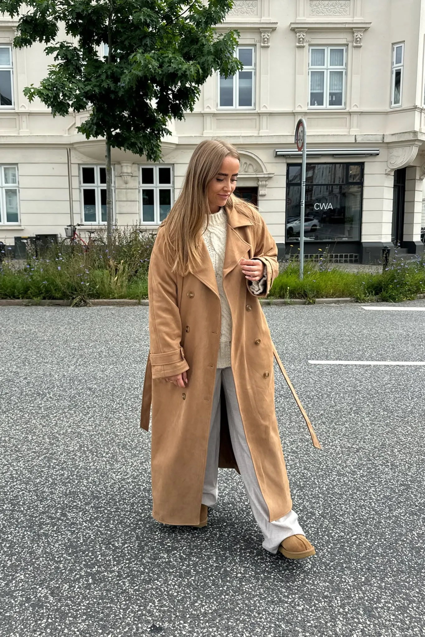 TillieIC Trenchcoat - Tan