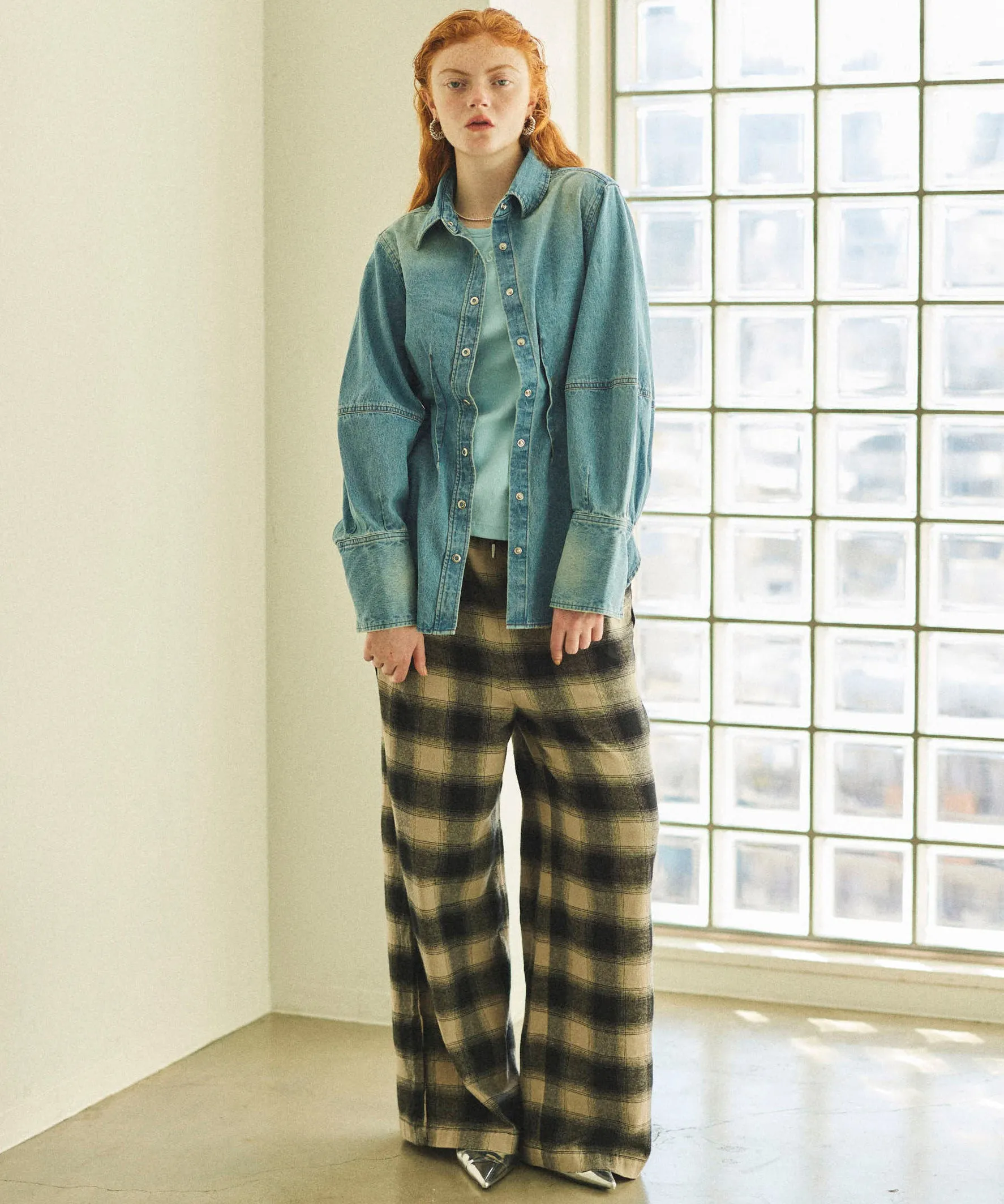 Waist Sharp Denim Shirt
