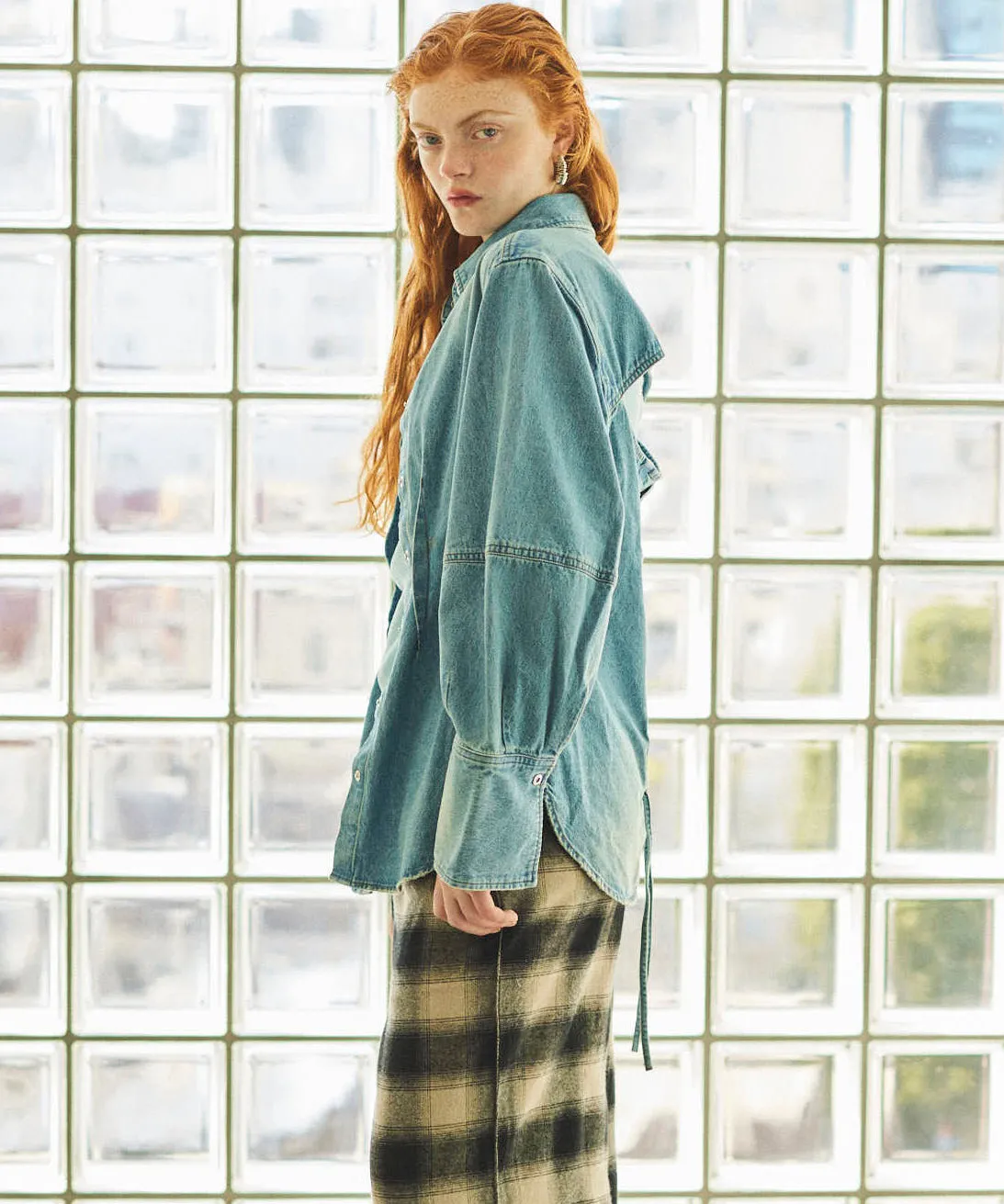 Waist Sharp Denim Shirt