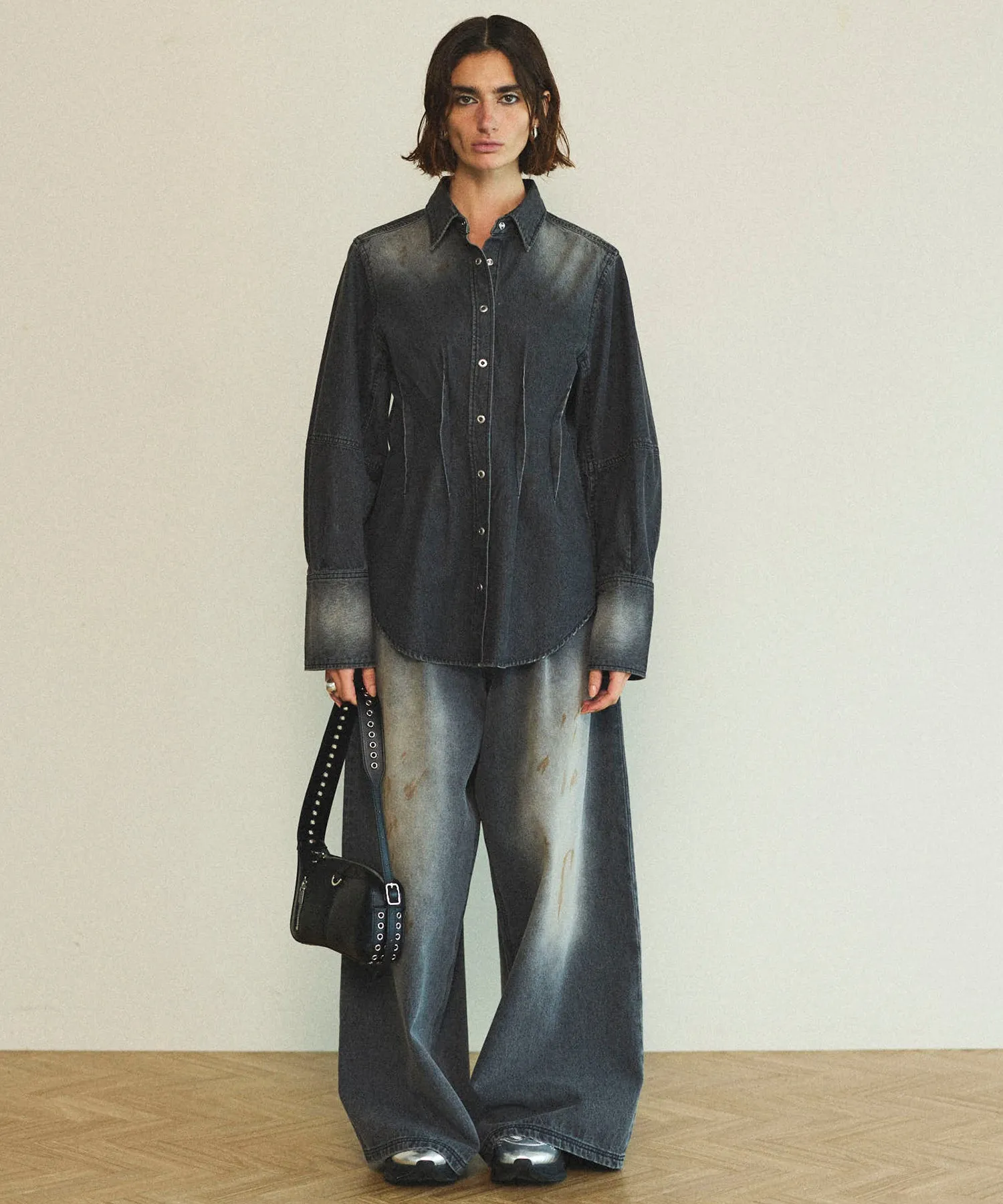 Waist Sharp Denim Shirt